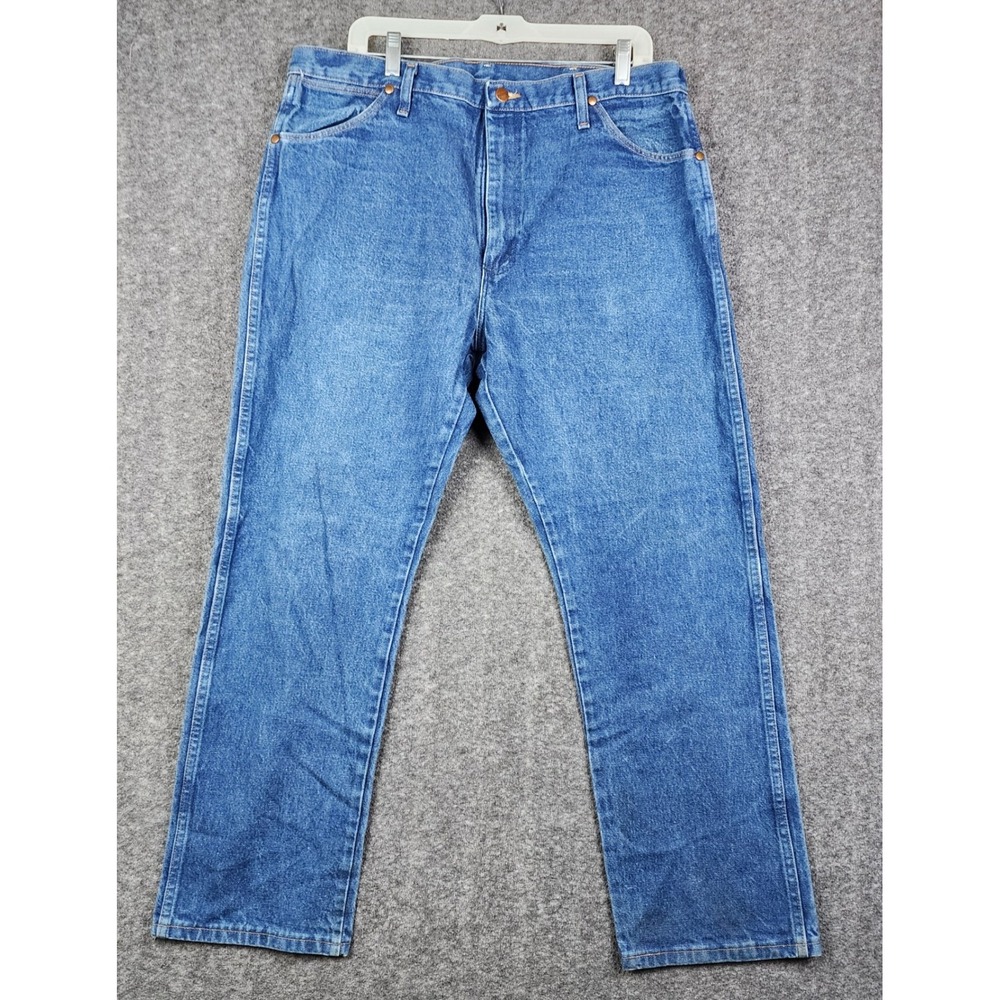 Wrangler Jeans Men 38x30 Blue Medium Wash Cowboy Cut 13MWZPW Straight Leg